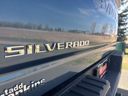 Used 2025 Chevrolet Silverado 3500 High Country w/ Technology Package AWD/4WD image 7