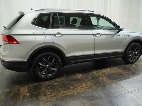 Used 2024 Volkswagen Tiguan SE AWD/4WD image 3
