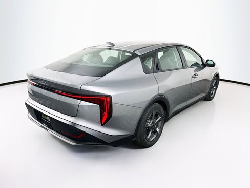 Used 2025 Kia K4 LXS image 9