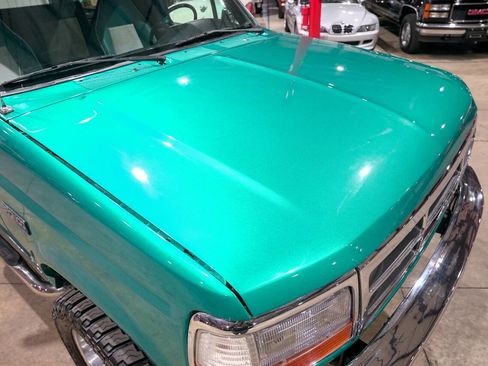 Used 1995 Ford Bronco XLT image 18