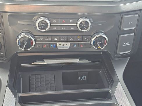 New 2025 Ford F350 Lariat w/ Black Appearance Package AWD/4WD image 32