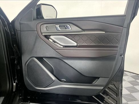 Used 2025 Ford Explorer Platinum w/ Ultimate Package RWD image 24
