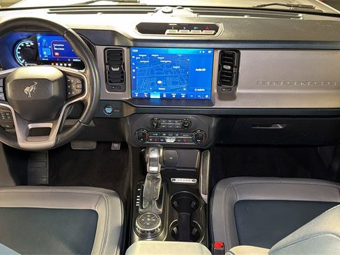 Used 2021 Ford Bronco Outer Banks image 16