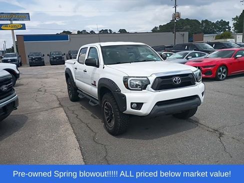 Used 2014 Toyota Tacoma 4x4 Double Cab w/ SR5 Package image 4