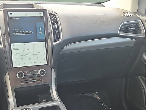 Used 2021 Ford Edge SEL image 17