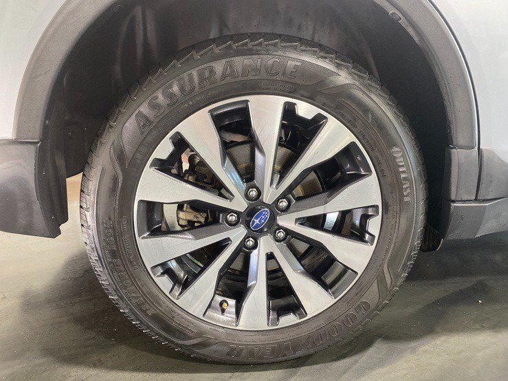 Used 2017 Subaru Outback 2.5i Limited AWD/4WD image 7