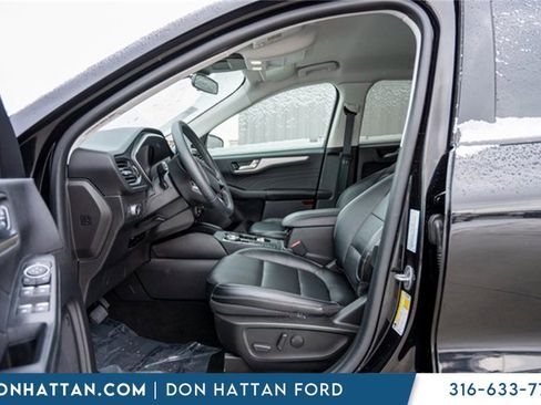 Used 2022 Ford Escape SEL image 5
