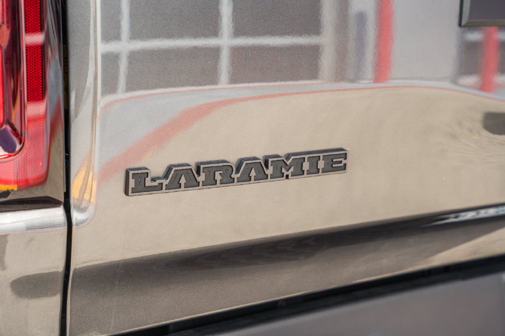 Used 2025 RAM 1500 Laramie w/ Night Edition AWD/4WD image 8