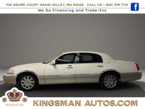 Used 2004 Lincoln Town Car Ultimate RWD image 10