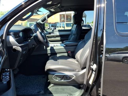 New 2026 Jeep Grand Wagoneer 4WD image 5