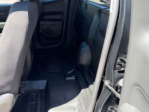 Used 2022 Chevrolet Colorado LT w/ Fleet Safety Package RWD image 21