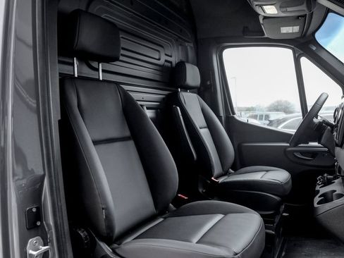 Used 2026 Mercedes-Benz Sprinter 2500 image 19
