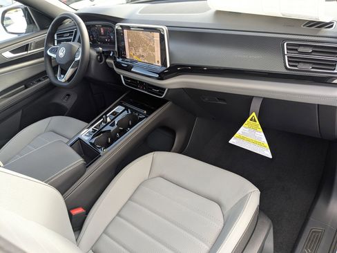 New 2026 Volkswagen Atlas Cross Sport SEL R-Line image 39