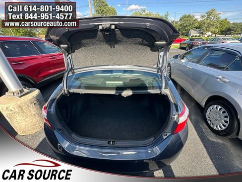 Used 2016 Toyota Corolla LE FWD image 14