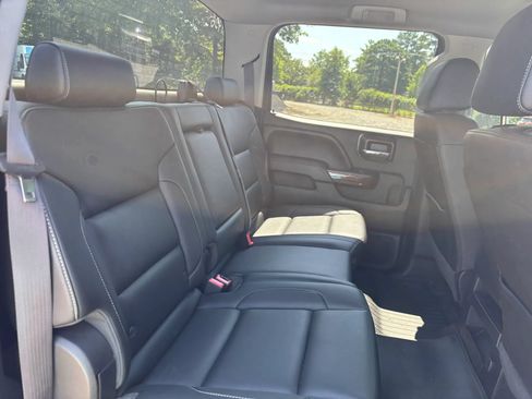 Used 2016 GMC Sierra 2500 SLT w/ Duramax Plus Package AWD/4WD image 16