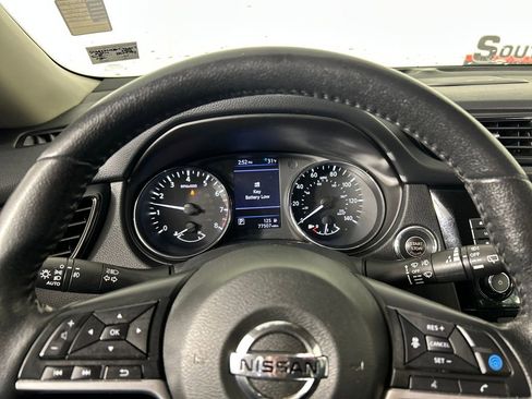 Used 2019 Nissan Rogue SL image 14