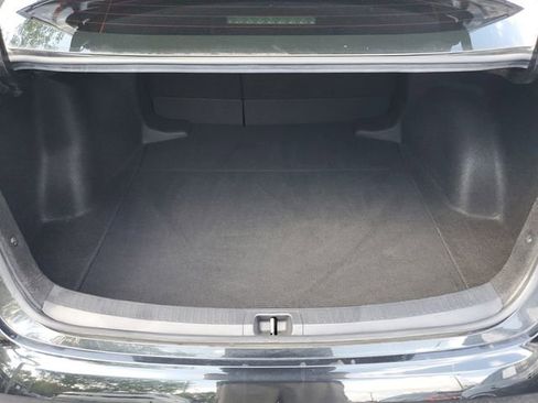 Used 2021 Toyota Corolla SE FWD image 9