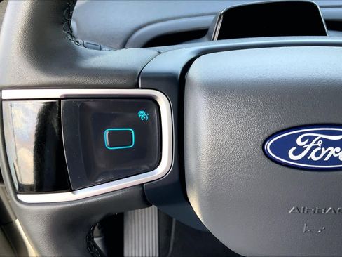 Used 2025 Ford Expedition Active AWD/4WD image 21