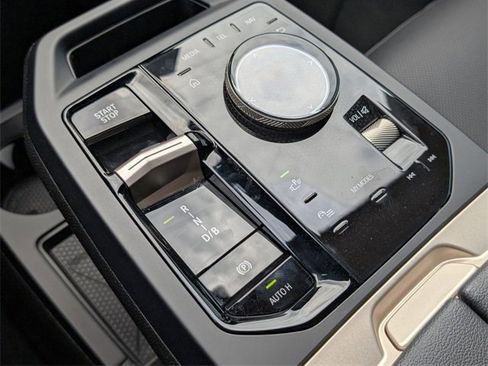 Used 2025 BMW iX xDrive50 w/ Sport Package image 18
