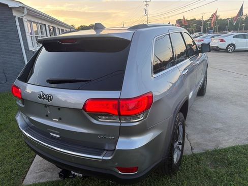 Used 2017 Jeep Grand Cherokee Limited w/ Luxury Group II AWD/4WD image 12