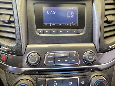 Used 2015 Chevrolet Impala LS w/ LS Convenience Package FWD image 25
