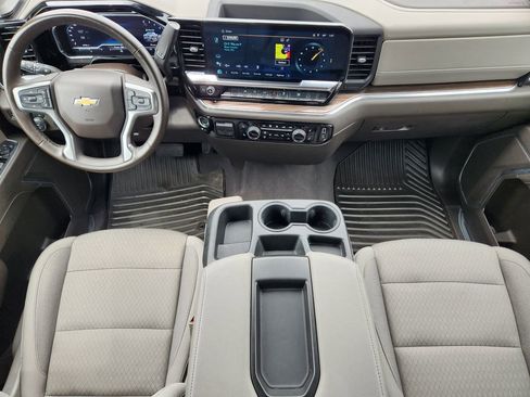Used 2025 Chevrolet Silverado 1500 LT AWD/4WD image 25