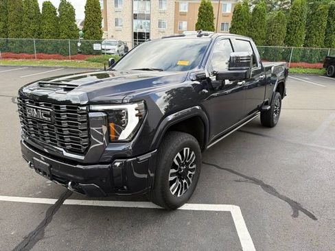 Used 2024 GMC Sierra 2500 Denali Ultimate w/ Snow Plow Prep/Camper Package AWD/4WD image 3