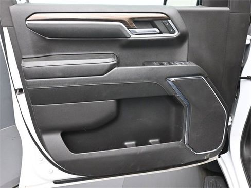 Used 2023 Chevrolet Silverado 1500 LT Trail Boss w/ Protection Package image 11