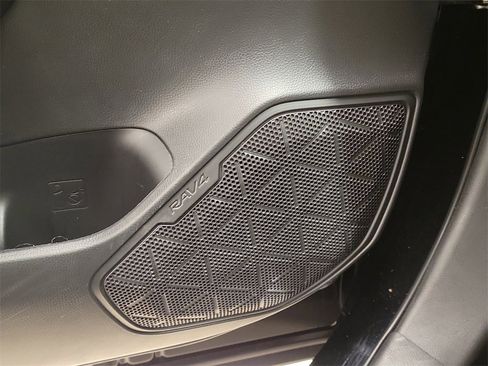 Used 2022 Toyota RAV4 LE image 30