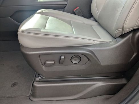 Used 2021 GMC Yukon SLT w/ Rear Media and Nav Package image 8