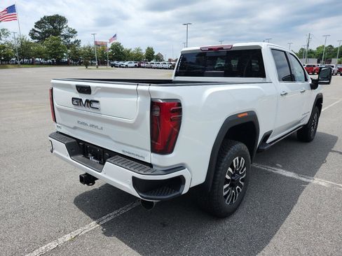 Used 2026 GMC Sierra 2500 Denali Ultimate w/ Max Trailering Package AWD/4WD image 3