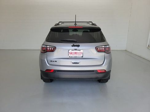 Used 2024 Jeep Compass Latitude w/ Convenience Group AWD/4WD image 6