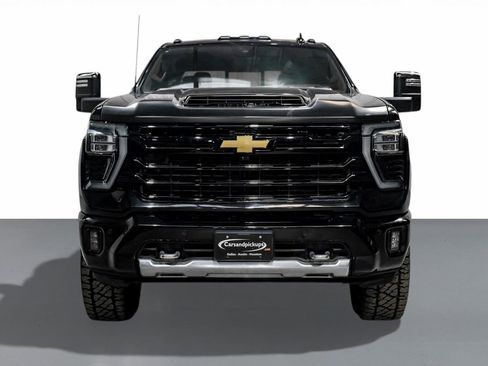 Used 2024 Chevrolet Silverado 2500 High Country w/ High Country Premium Package image 4