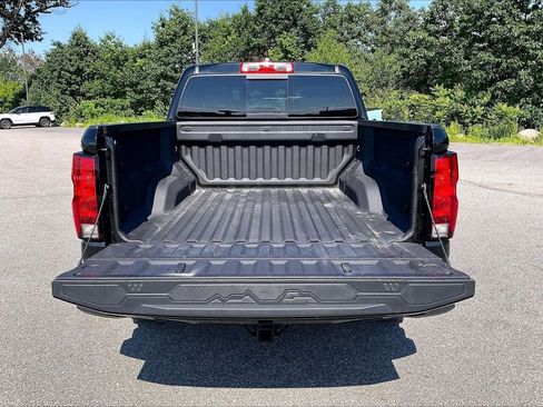 Used 2025 Chevrolet Colorado W/T w/ WT Custom Package AWD/4WD image 33