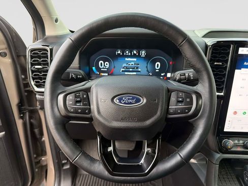 Used 2025 Ford Ranger Lariat w/ Chrome Accent Package AWD/4WD image 31