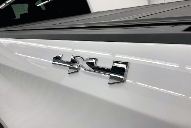 Used 2026 GMC Sierra 1500 Pro w/ Graphite Edition AWD/4WD image 9