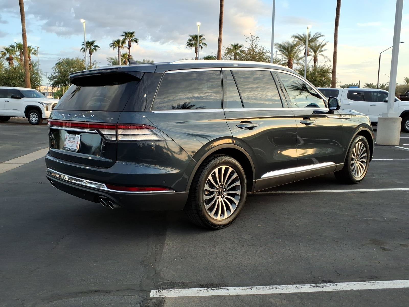 Used 2022 Lincoln Aviator Reserve w/ Elements Package Plus RWD image 4