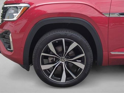 Used 2024 Volkswagen Atlas SEL Premium R-Line AWD/4WD image 28