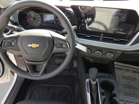 New 2026 Chevrolet Trax LS w/ LS Convenience Package image 19