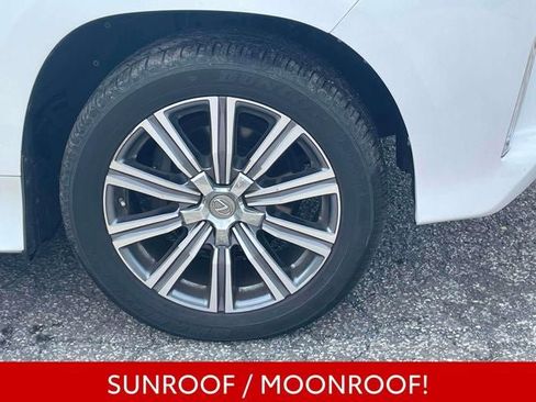 Used 2016 Lexus LX 570 4WD w/ Luxury Package image 11