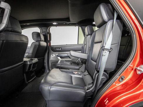 Used 2025 Toyota Sequoia Platinum AWD/4WD image 11
