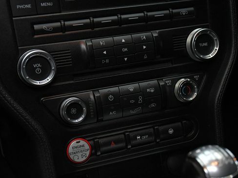 Used 2015 Ford Mustang Coupe image 23