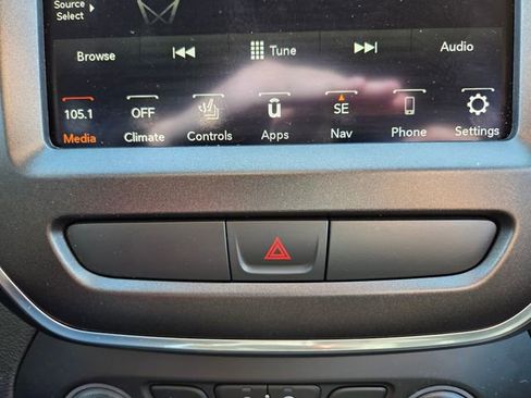 Used 2022 Jeep Cherokee Trailhawk image 27