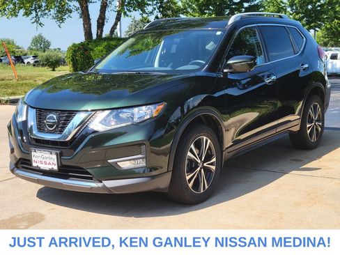 Used 2020 Nissan Rogue SV w/ Sun & Sound Touring Package AWD/4WD image 7