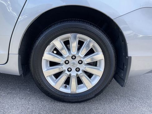 Used 2016 Toyota Sienna XLE Premium w/ Outdoor Package image 10