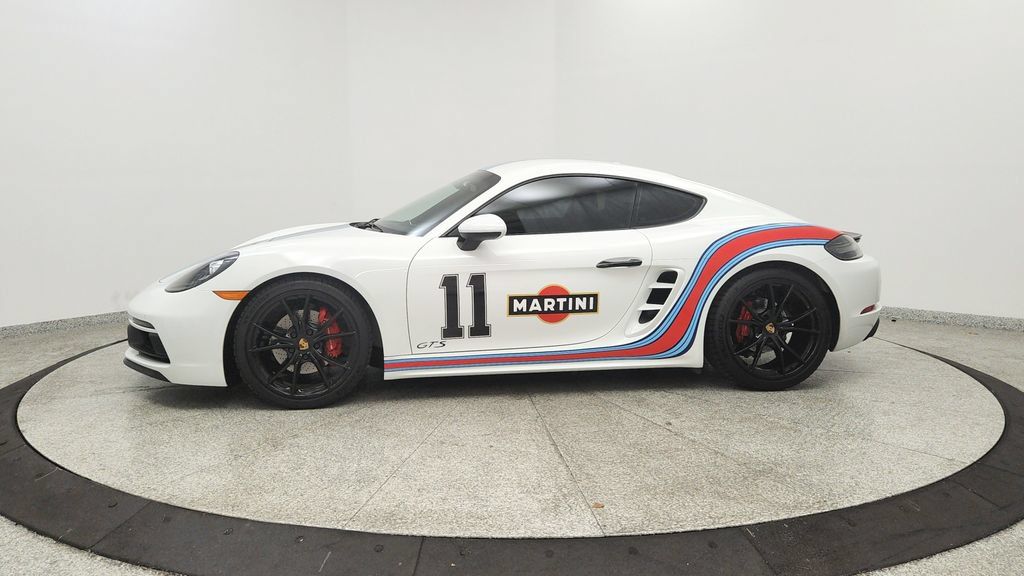 Used 2018 Porsche 718 Cayman GTS RWD image 2