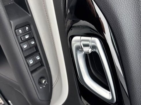 New 2026 Jeep Compass Limited w/ Sun, Sound & Navigation Group image 19