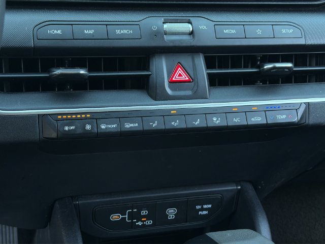 Used 2025 Kia K4 FWD image 11