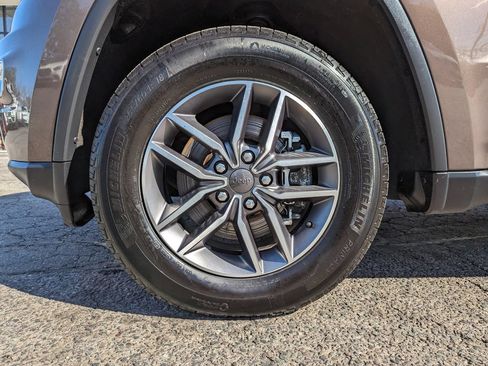 Used 2021 Jeep Grand Cherokee Limited AWD/4WD image 47