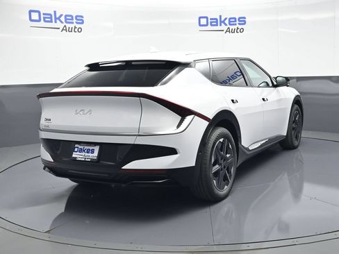 New 2026 Kia EV6 Wind AWD/4WD image 8